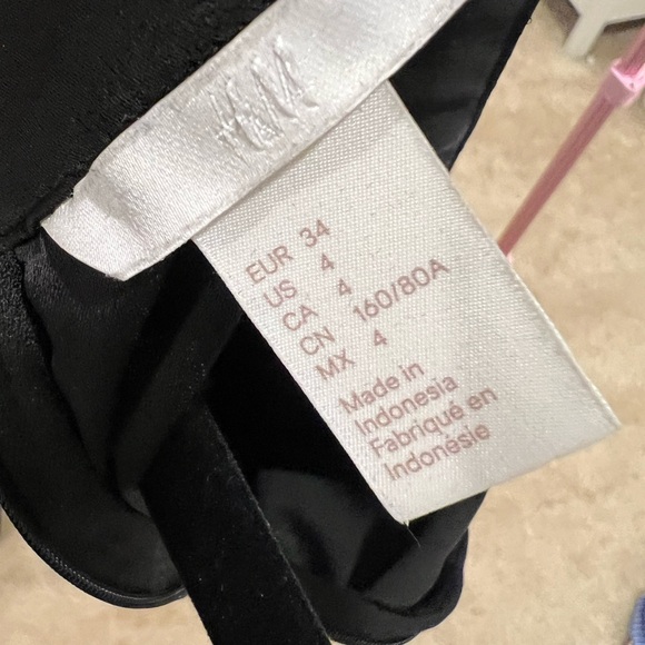 H&M black satin blouse with tie detail on the back - Picture 2 of 4